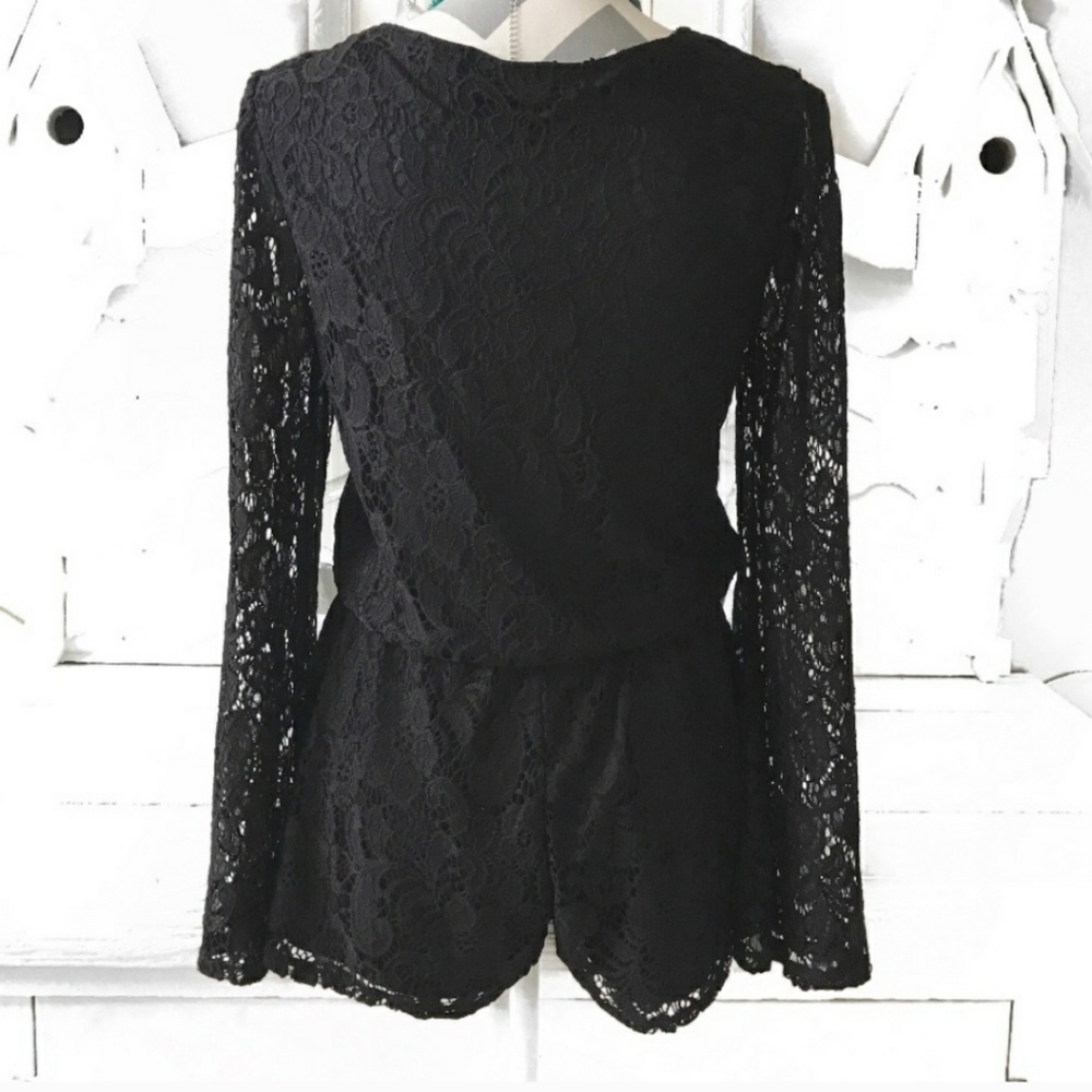 MiMi Chica Black Lace Romper Belle Sleeves Size XS - Picture 2 of 3